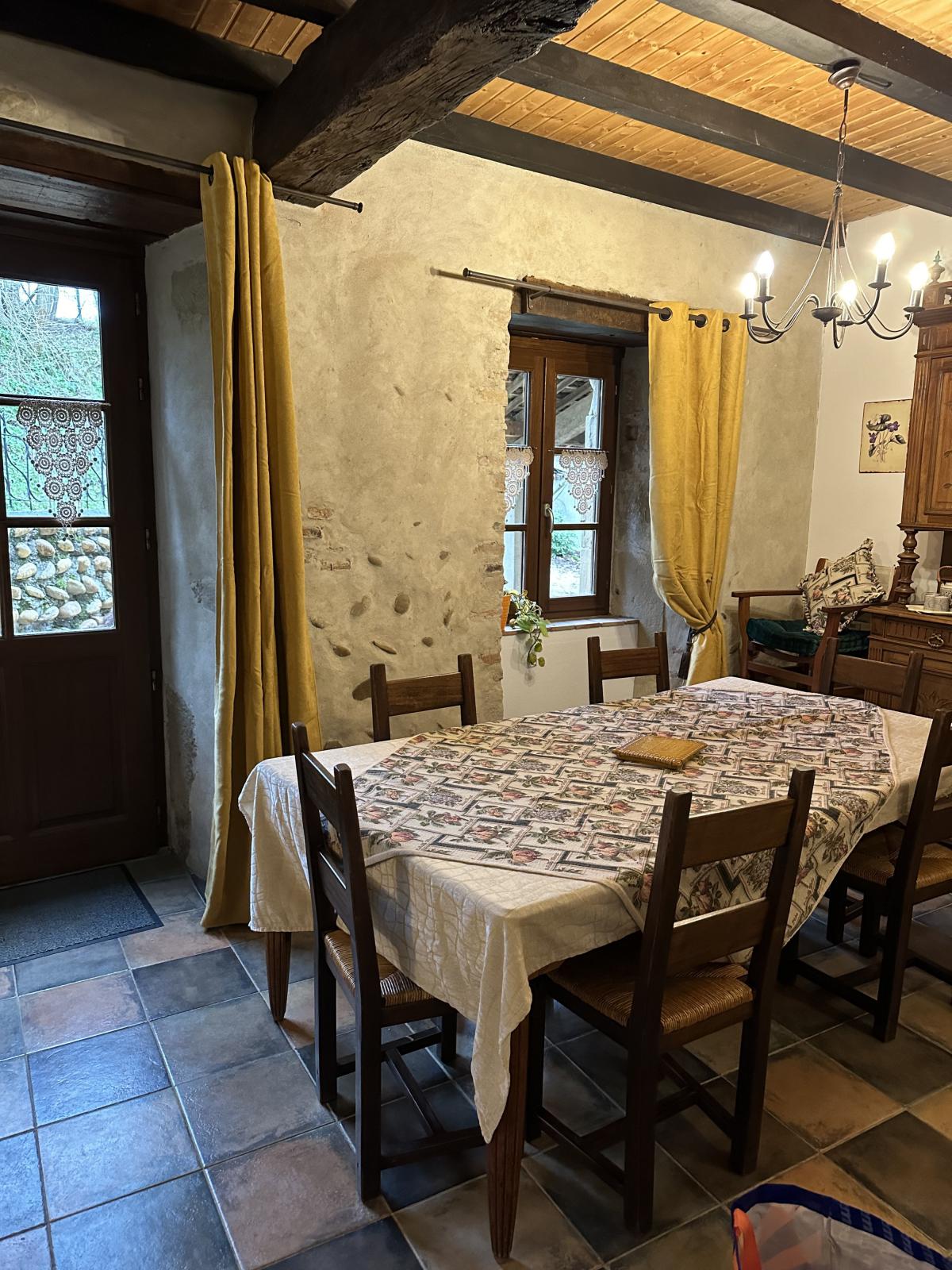 Gite Chateau de la Saone, Gîte Rural du Facteur capacité d'accueil  de  5 personnes, 98 m²