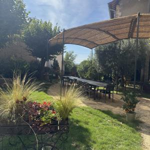 Château de la Saône, Gîte et chambres d'Hôtes, 5km de Hauterives, Palais idéal du facteur cheval, 26210 Lens Lestang