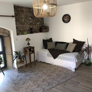 Château de la Saône, Gîte et chambres d'Hôtes, 5km de Hauterives, Palais idéal du facteur cheval, 26210 Lens Lestang