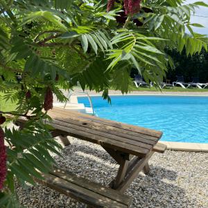 Château de la Saône, Gîte et chambres d'Hôtes, 5km de Hauterives, Palais idéal du facteur cheval, 26210 Lens Lestang