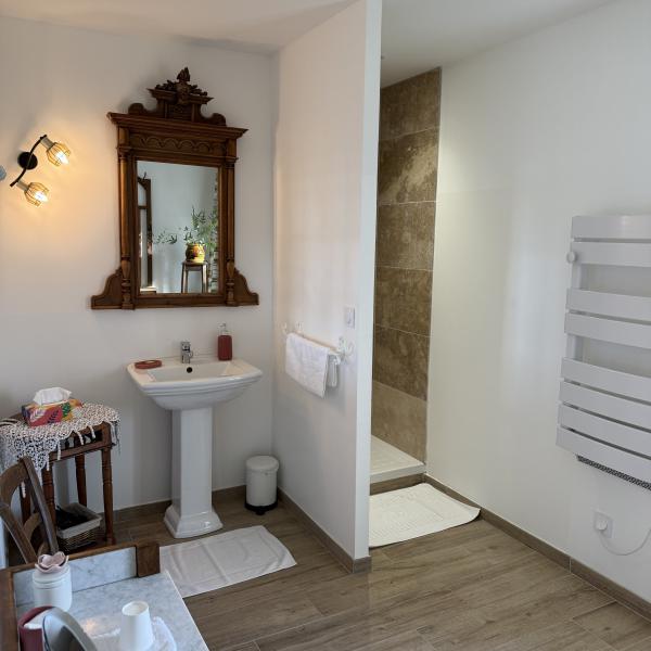 Chambre d'hotes au Chateau de la Saone Chambre Lili Rose, de 45m², pour 2 personnes